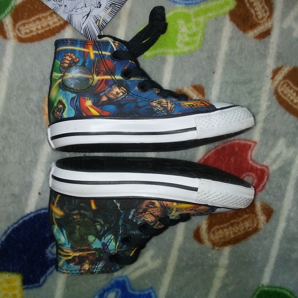 Converse "Justice League" Chuck Taylors - Picture 8 of 12